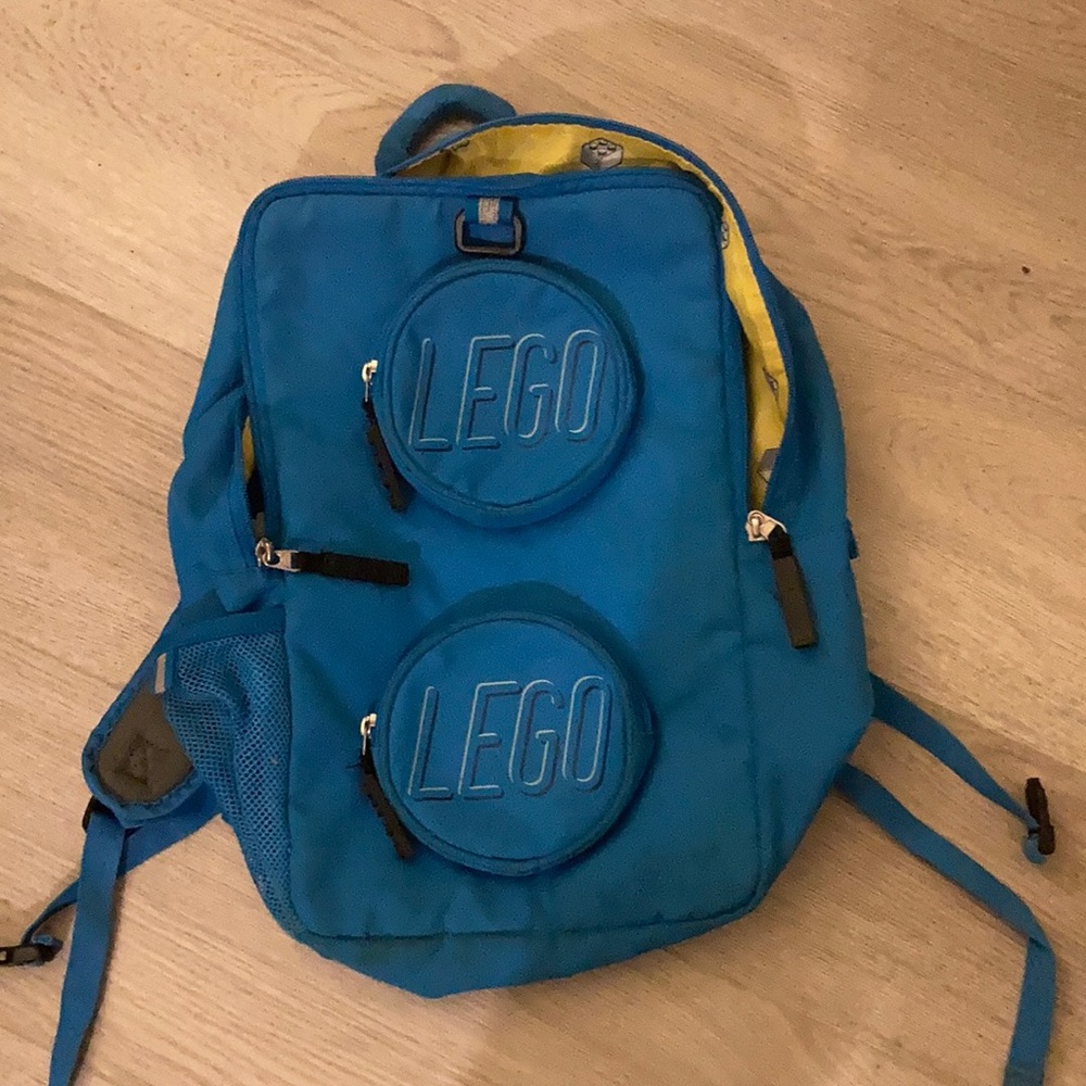 Lego back back
